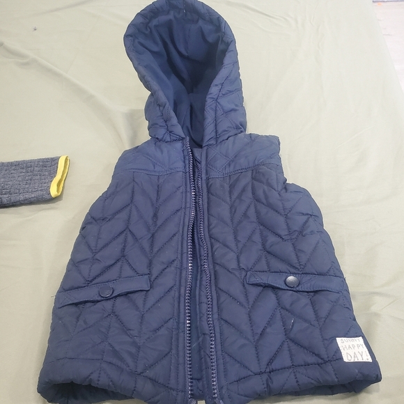 Stylish and Cozy 2T-3T Toddler Boys' Clothing Bundle Perfect for Fall and Winter - Picture 8 of 12